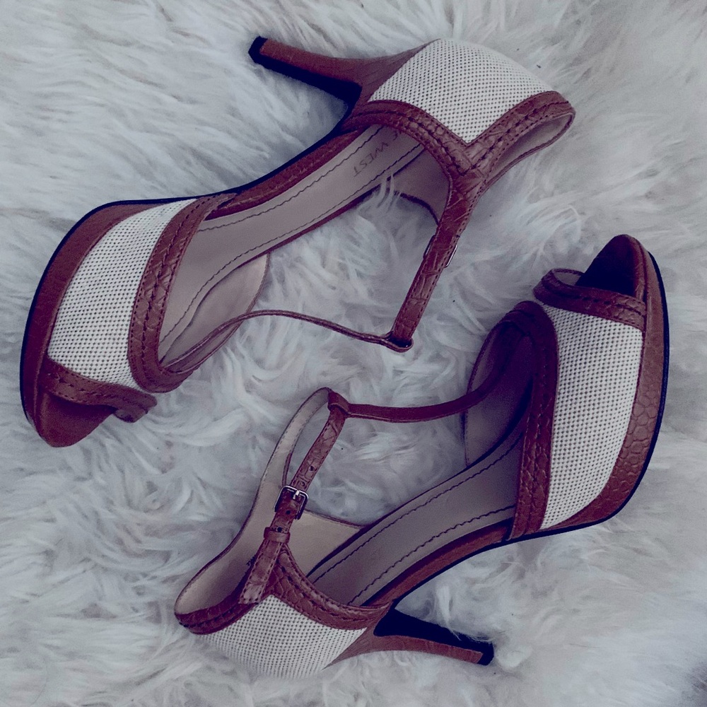 Women’s Nine West T-strap Peep Tow Heels